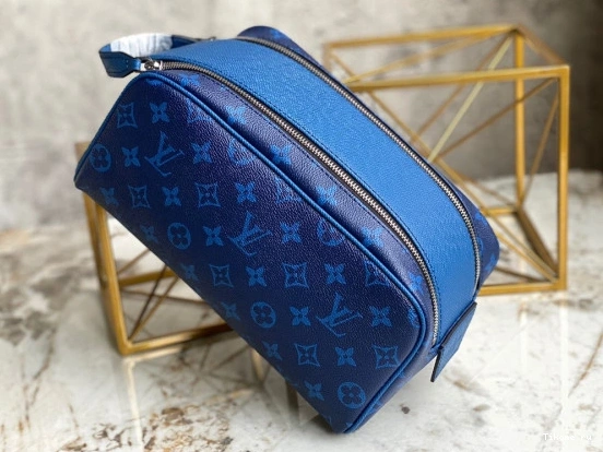 Cheap VUITTON LOUIS DOPP KIT TOILET POUCH 0714